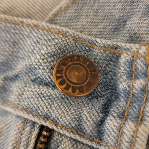 Vintage 90s Canadian Dakota Jeans 42 x 34 Light Wash. Copper Rivets. 100% Cotton - Picture 4 of 11